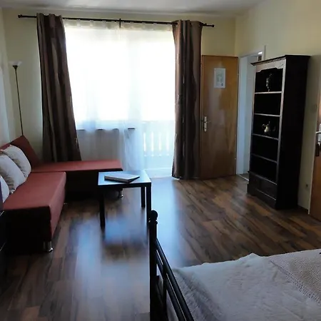 게스트하우스 Adlerhorst 슈타인도르프암오시아쳐시